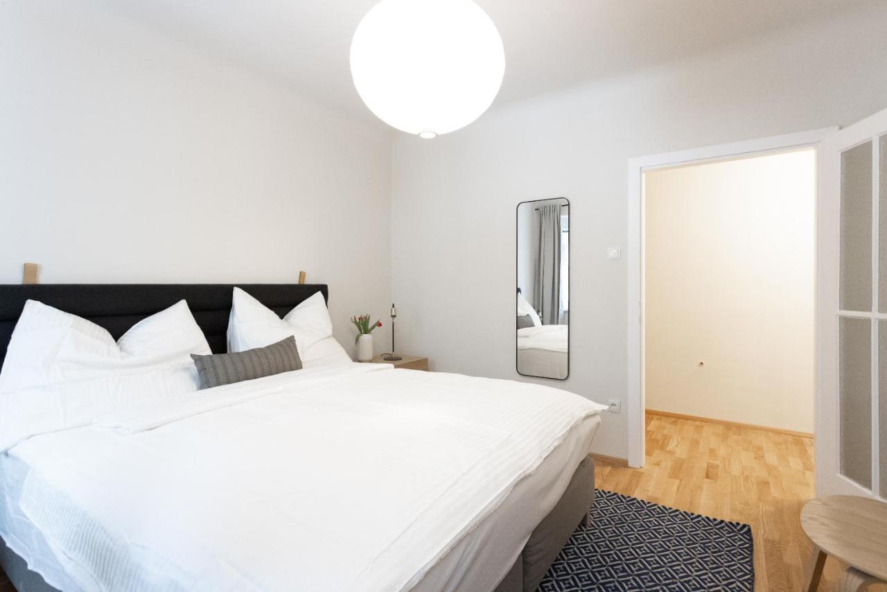 Chic 1-Bed Apt By Canal Walk To Historic Centre Wien Eksteriør bilde