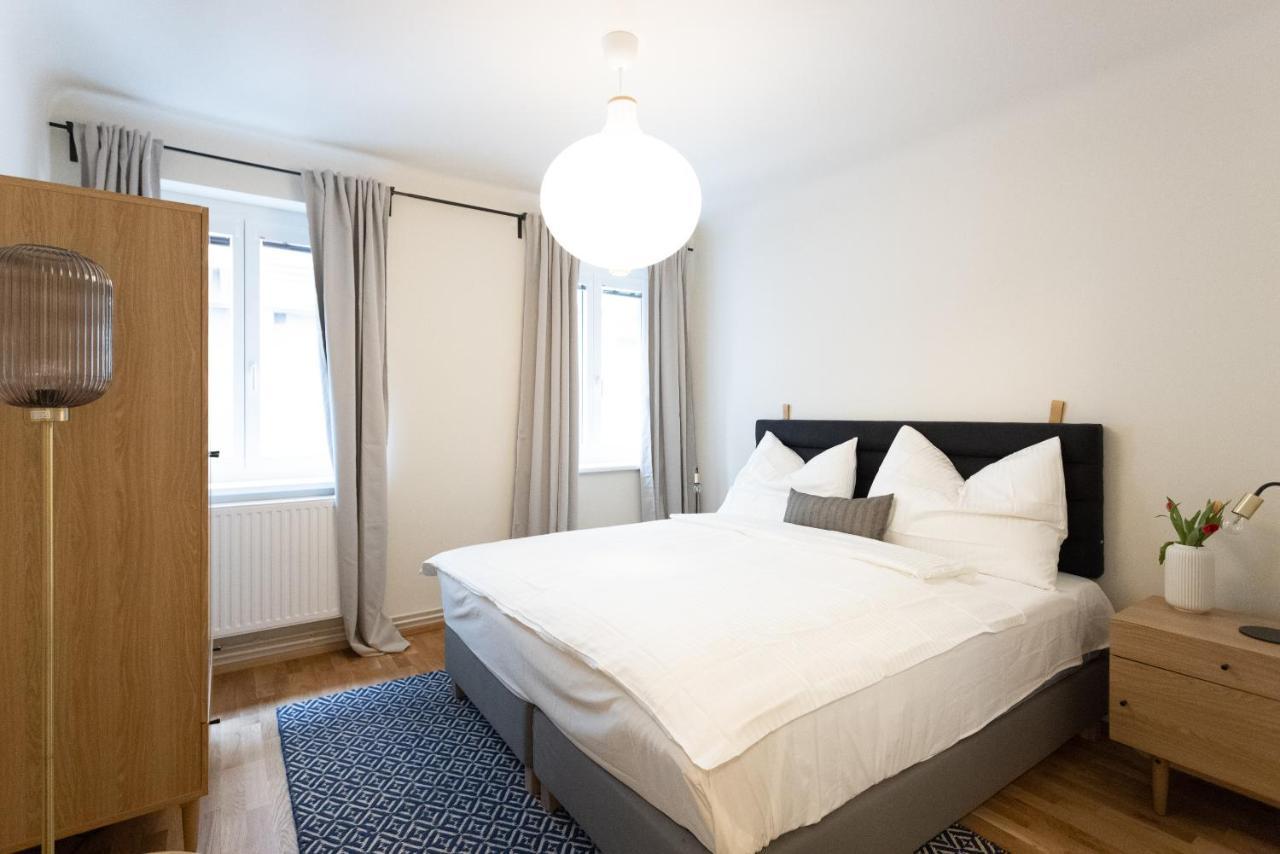Chic 1-Bed Apt By Canal Walk To Historic Centre Wien Eksteriør bilde