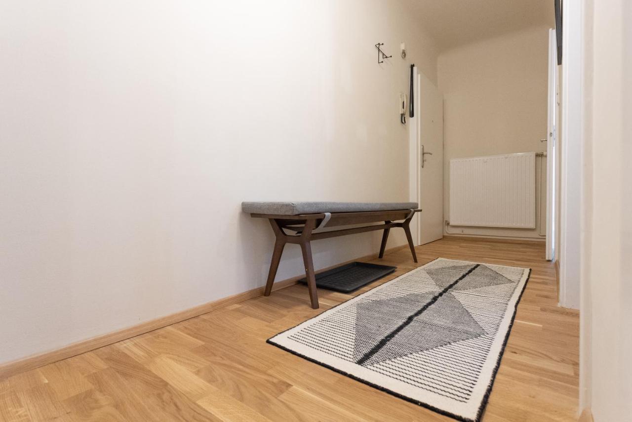 Chic 1-Bed Apt By Canal Walk To Historic Centre Wien Eksteriør bilde